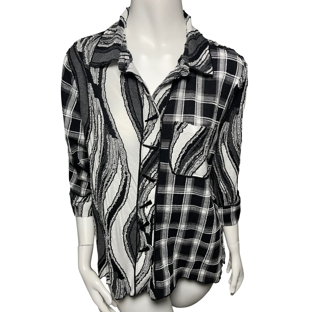 Ali Miles Plaid Abstract Patchwork Top Petite Medium Black White Toggle Artsy